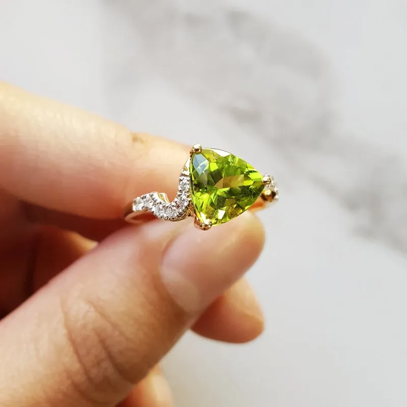 Arizona Peridot Gold Jewelry Peridot Curved Band Ring