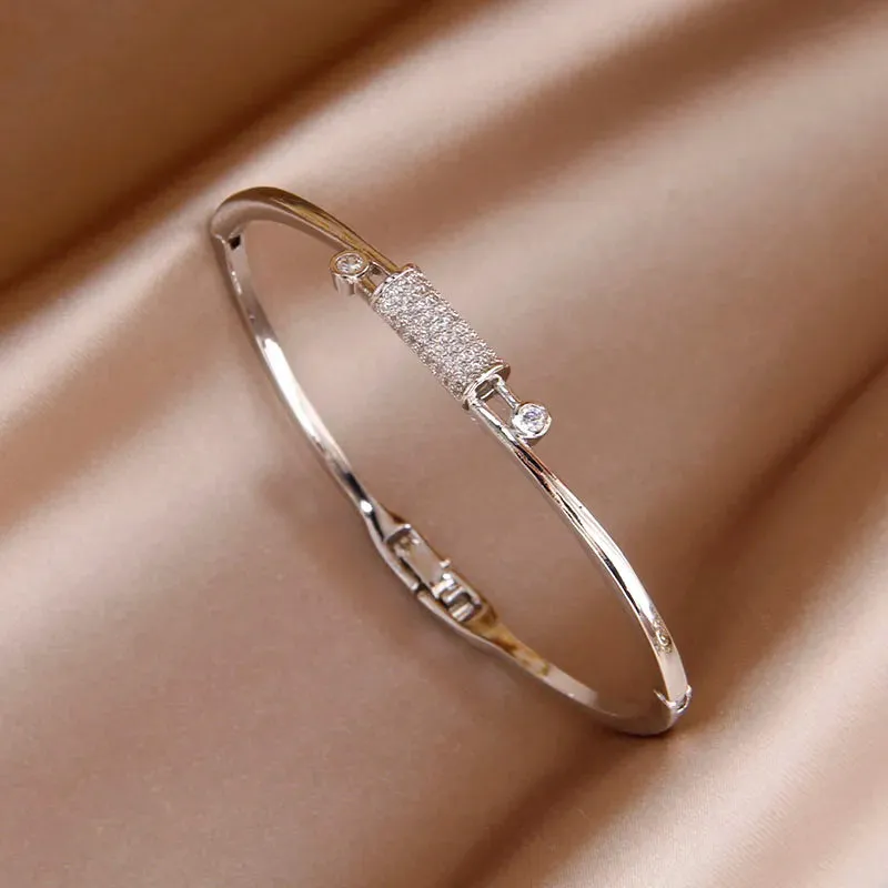 Classic Luxury Zirconia Cross Charm Bracelets For Women Elegant Bangle