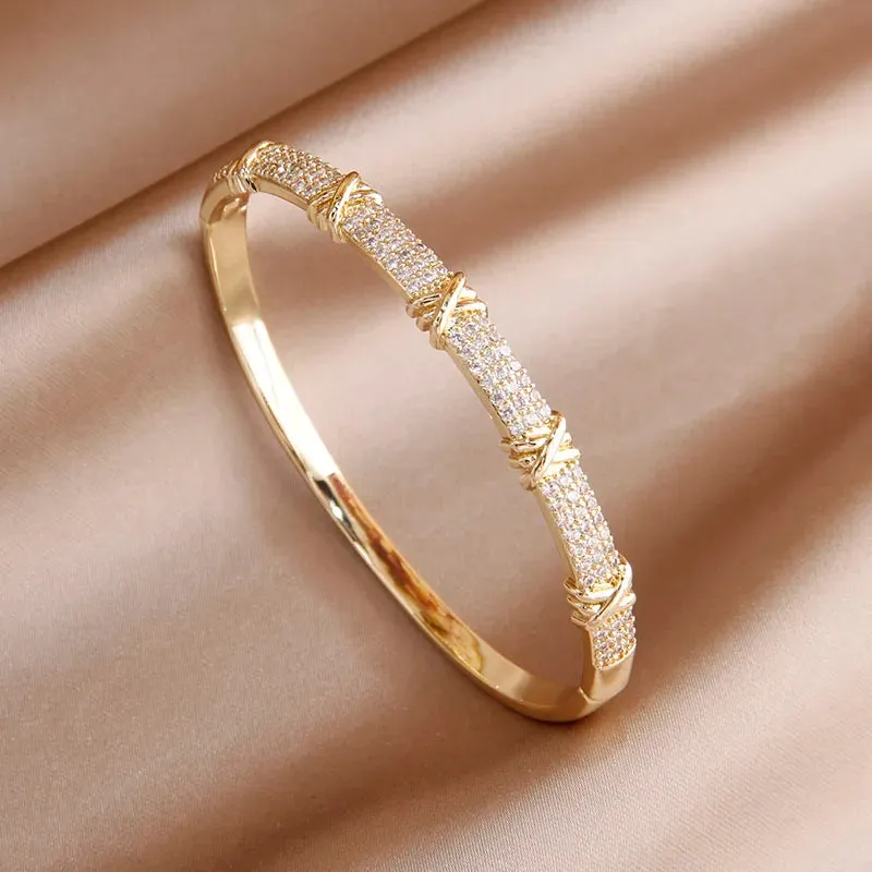 Classic Luxury Zirconia Cross Charm Bracelets For Women Elegant Bangle