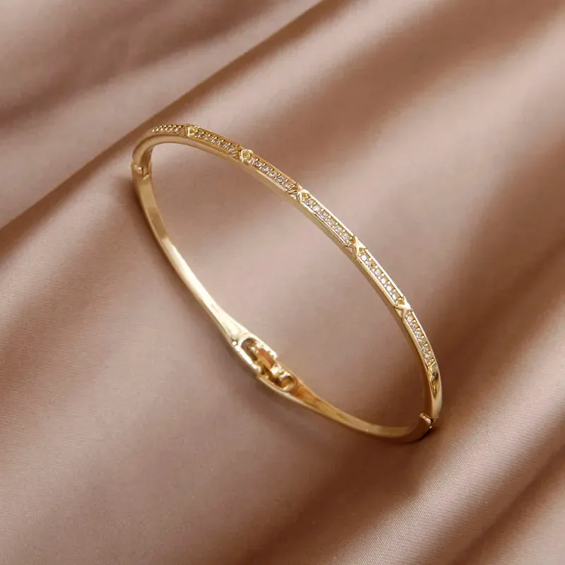 Classic Luxury Zirconia Cross Charm Bracelets For Women Elegant Bangle
