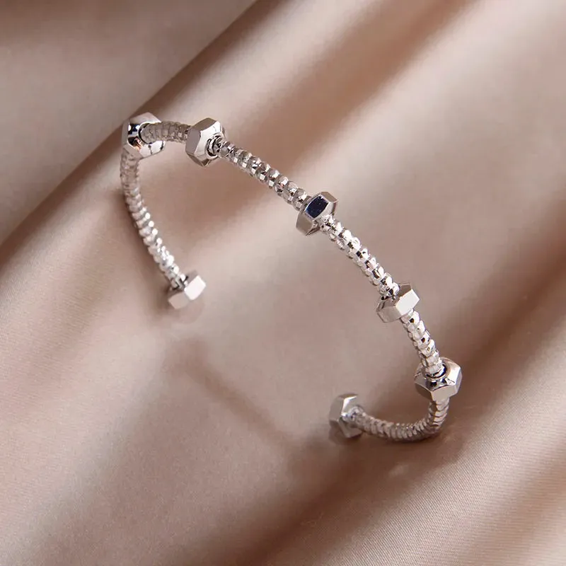 Classic Luxury Zirconia Cross Charm Bracelets For Women Elegant Bangle