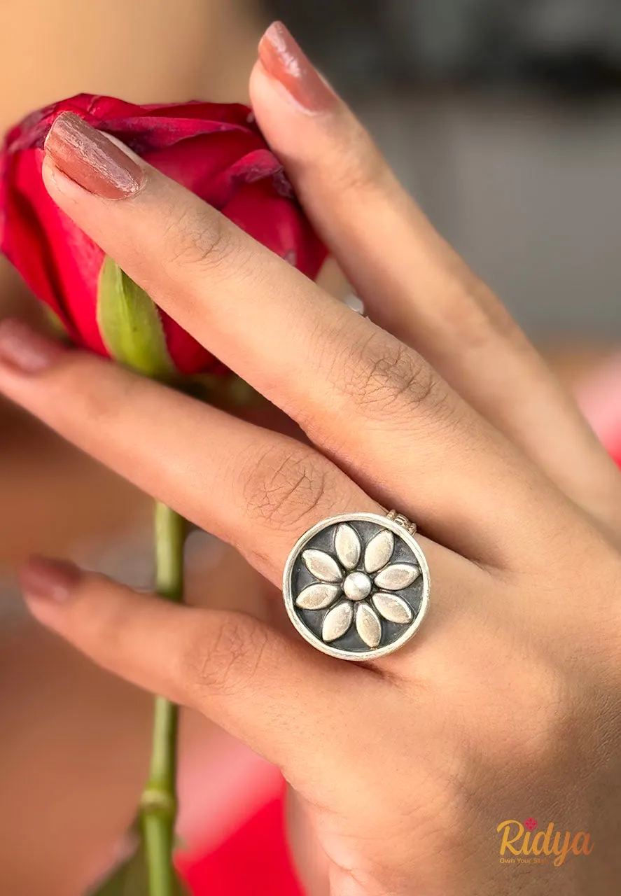 Floral Coin Elegant Ring