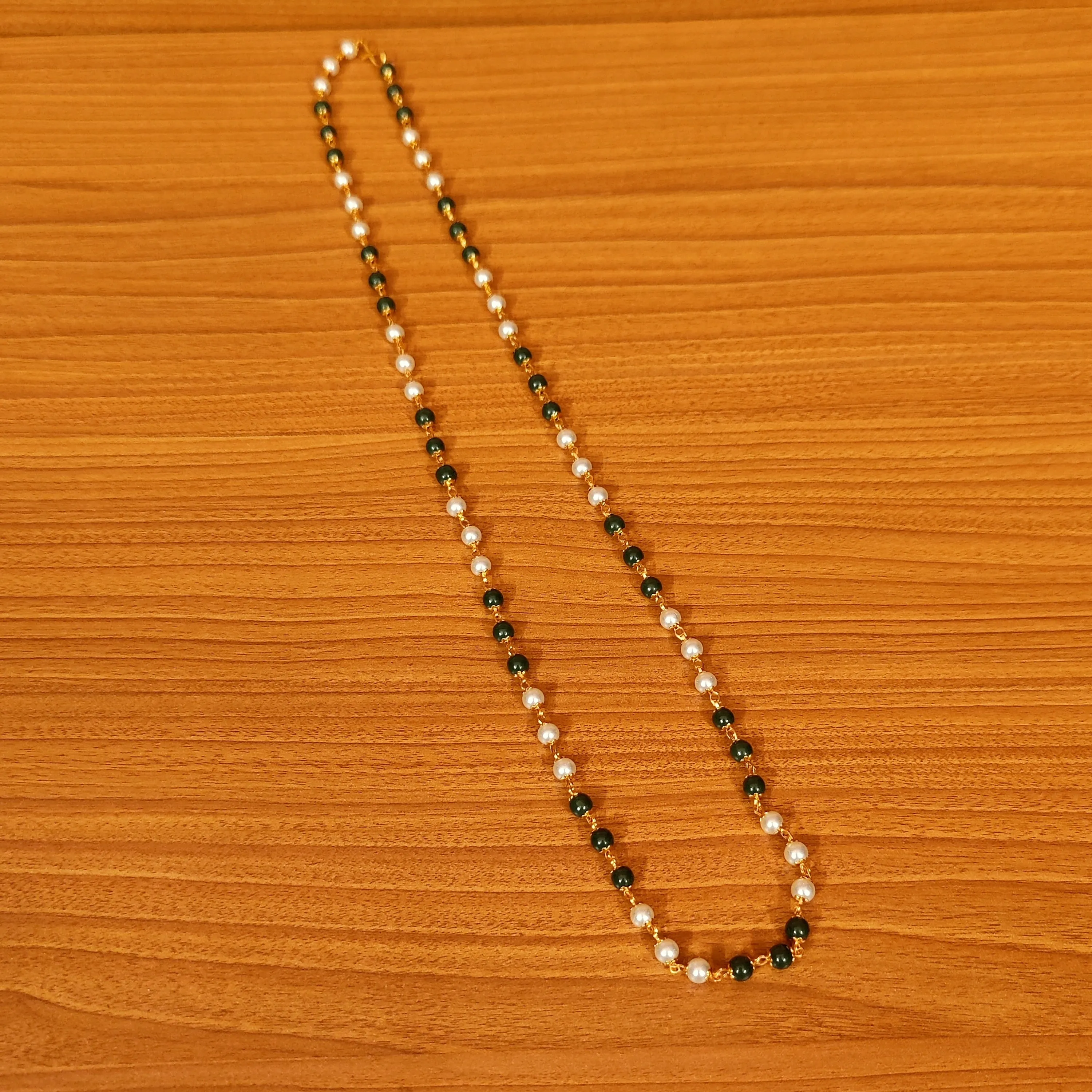 GREEN BEADS & PEARL SINGLE LINE NECKLACE