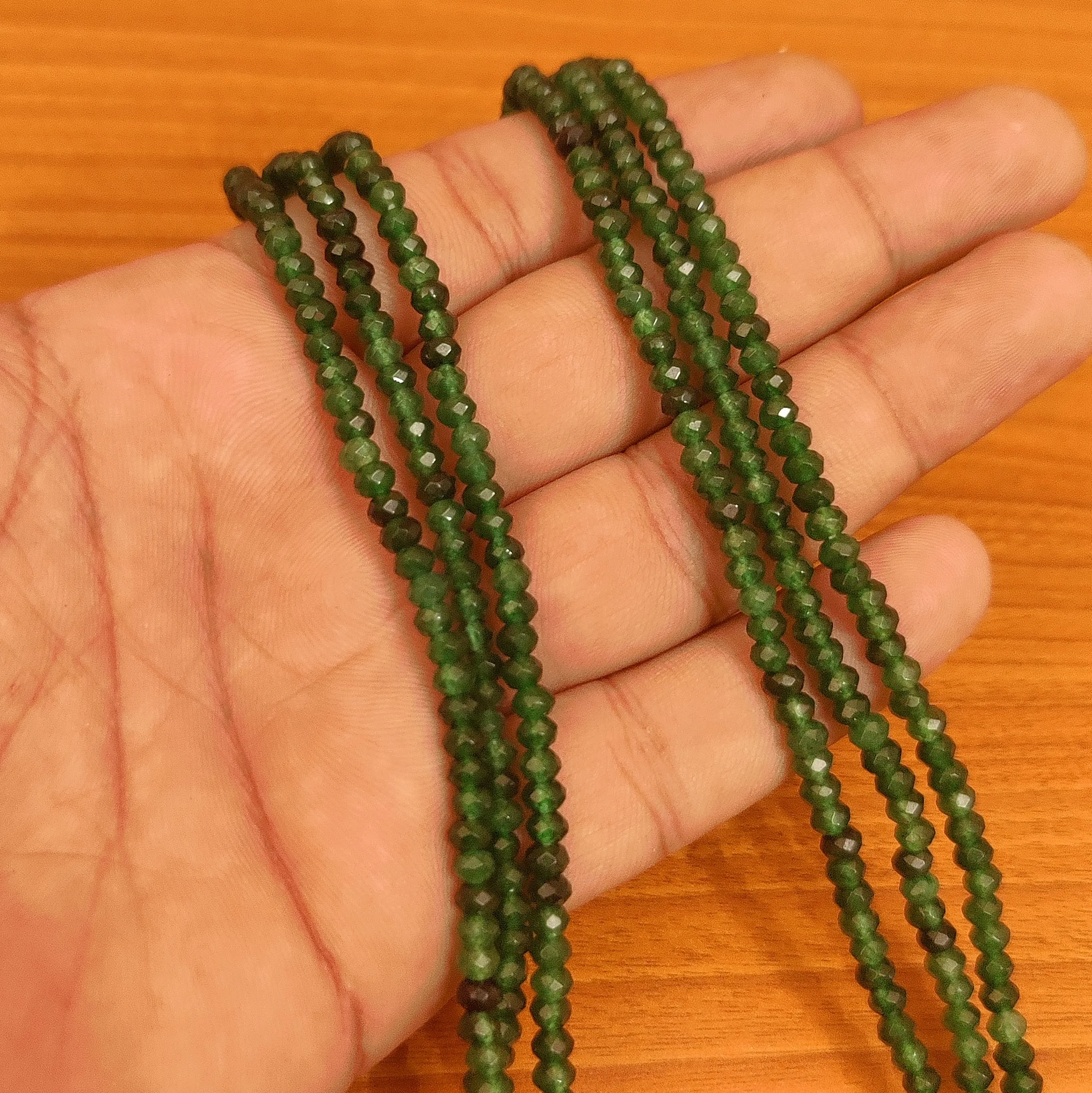 GREEN ONYX 3 LINE MULTILAYERED NECKLACE
