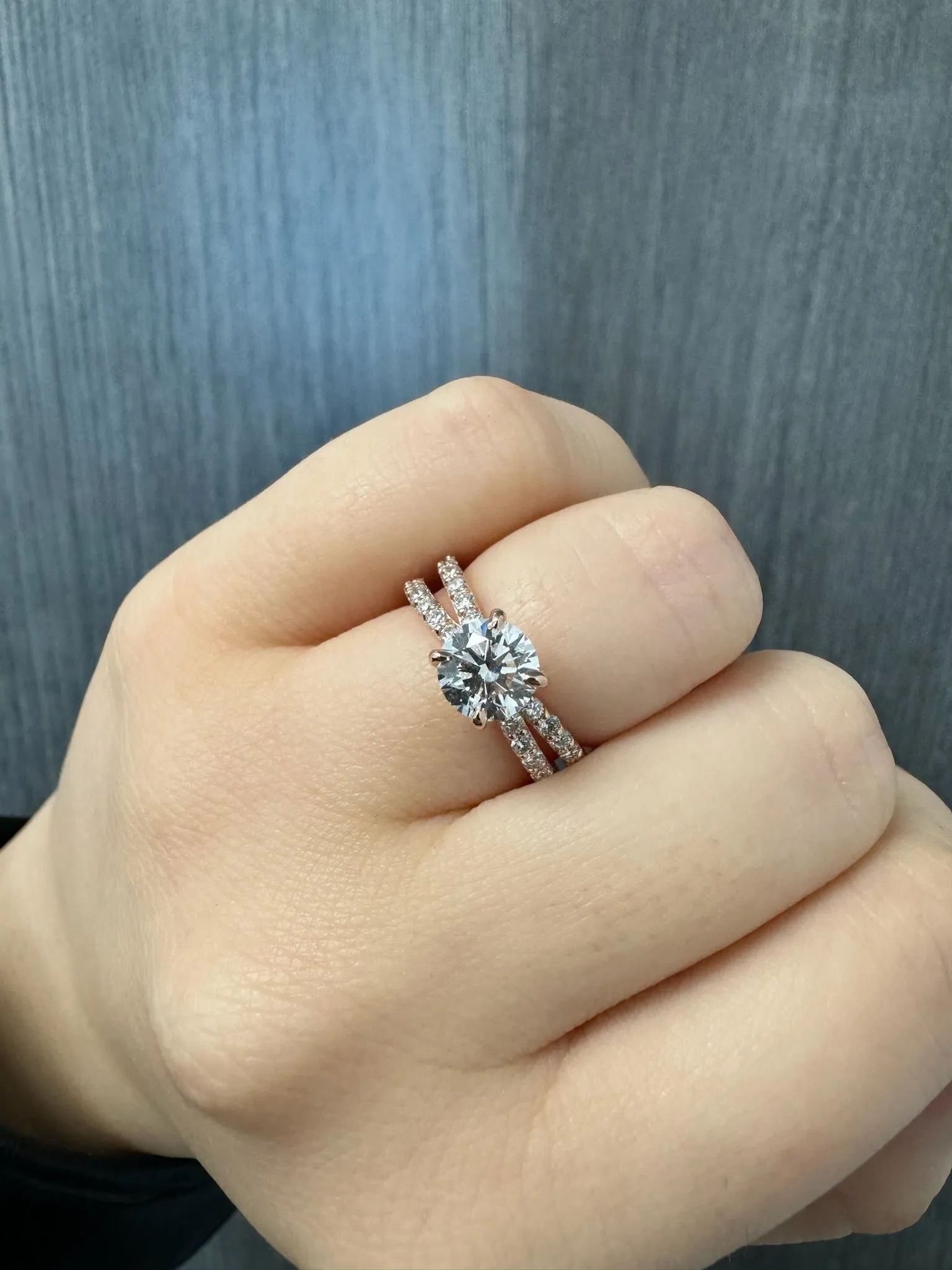 Praline - Split Double Band Round Diamond Ring with Side stones