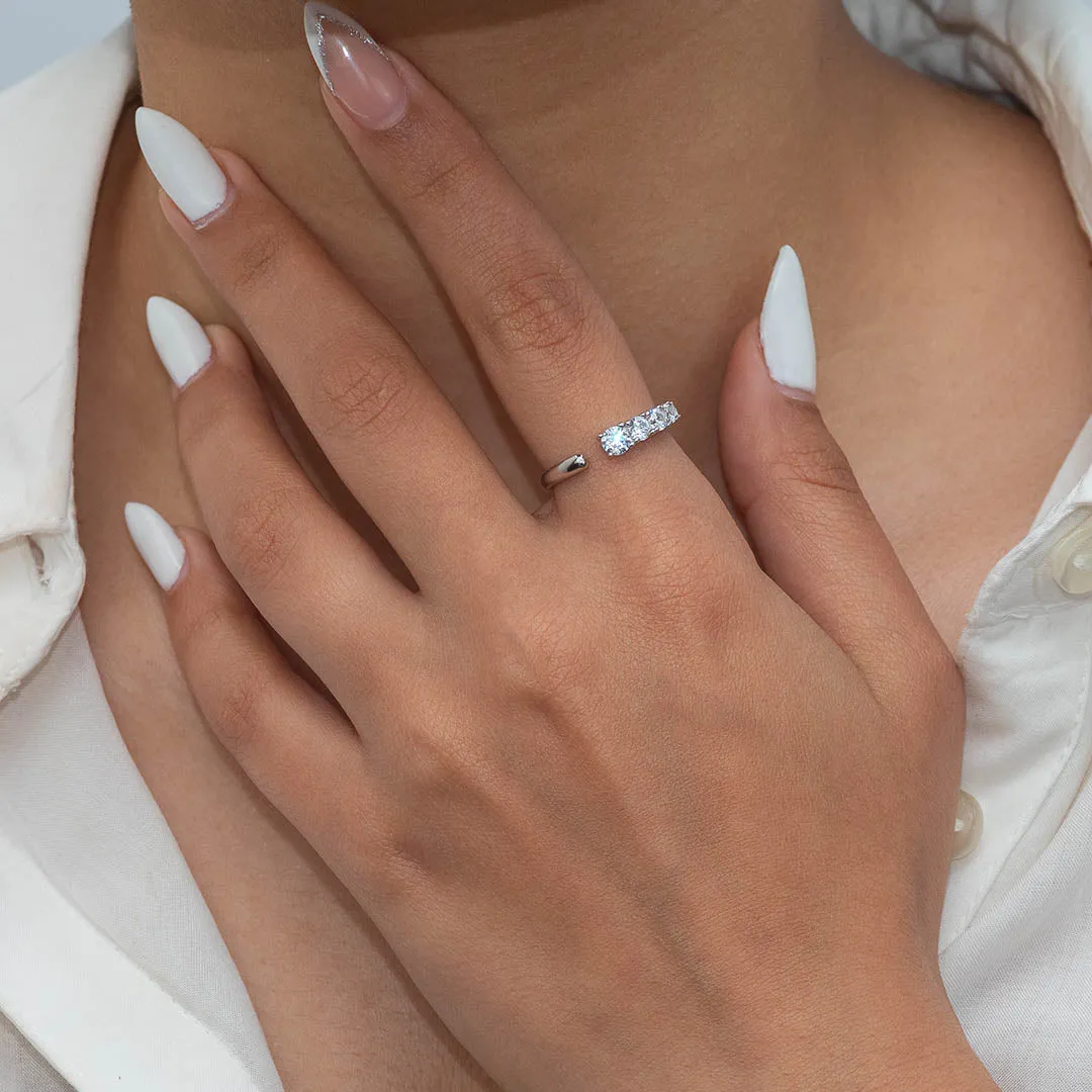 ROUND STONED OPEN SILVER RING