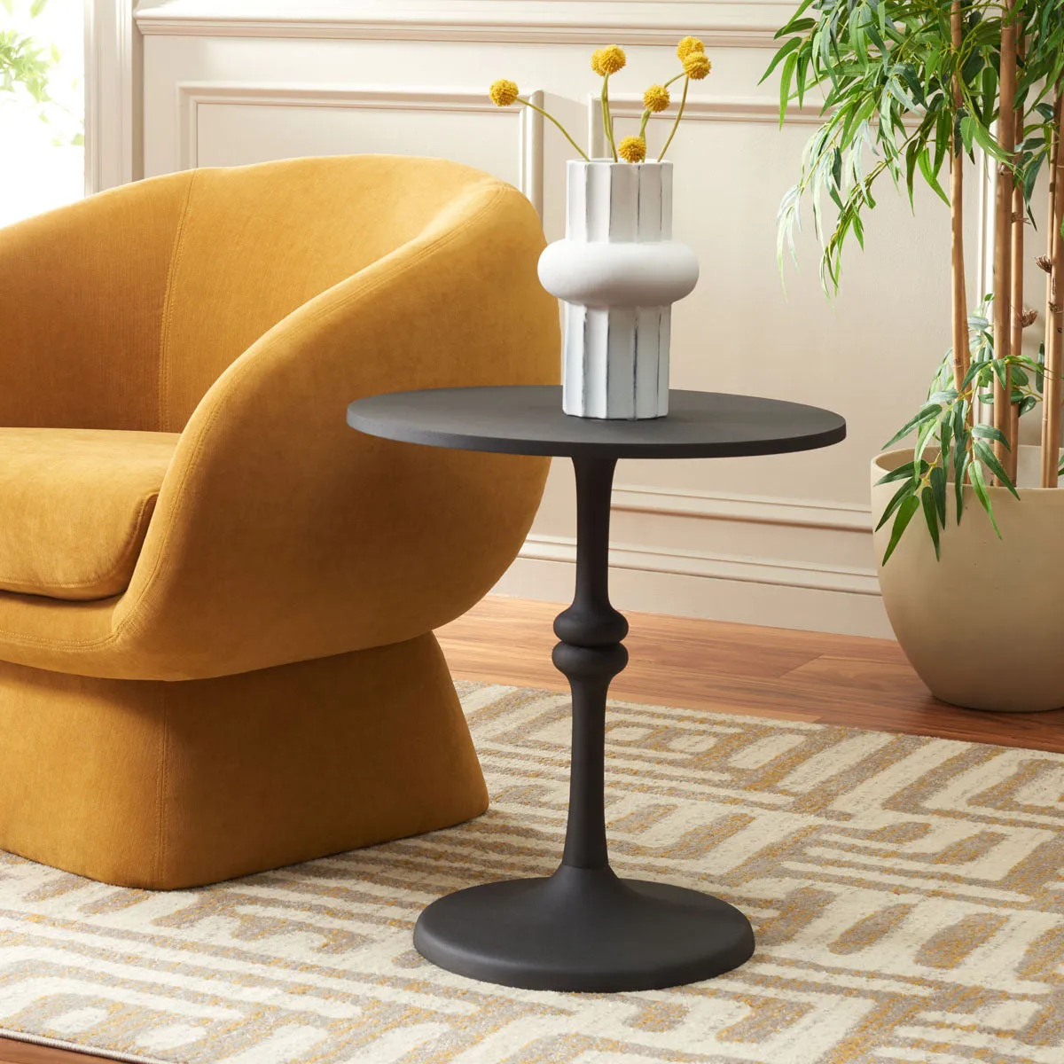 Safavieh Ciri Round Accent Table, ACC4615