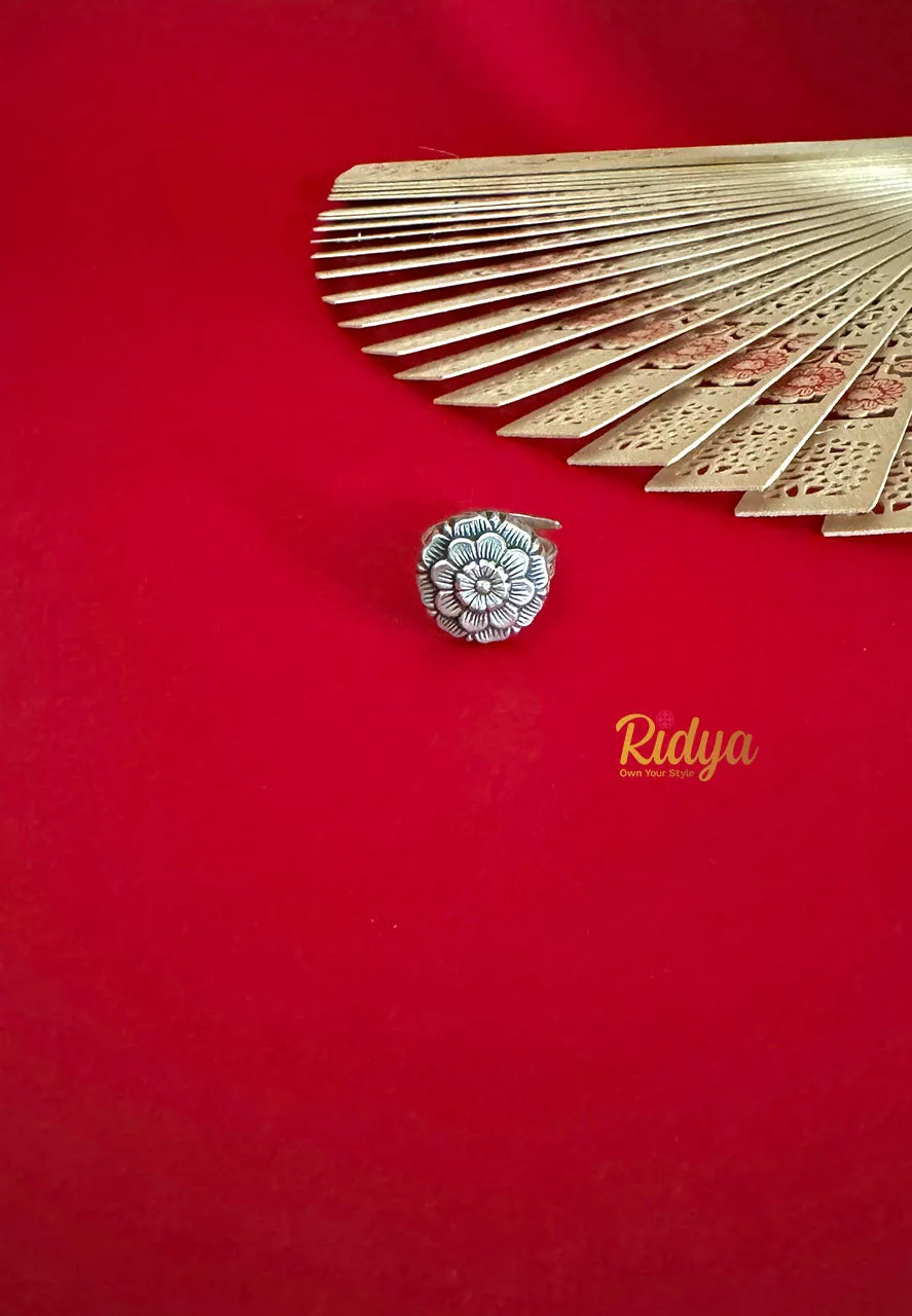 Textured Rose Elegant Ring