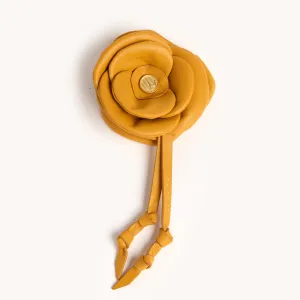 Vince Floral Charm | Chanterelle /Brushed Gold