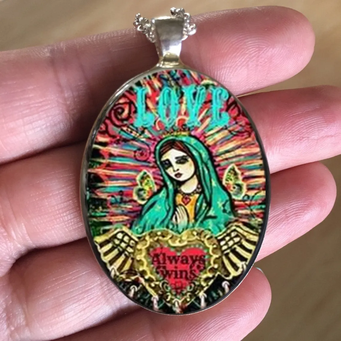 Wholesale Unique Glass Pendants Metal Necklaces